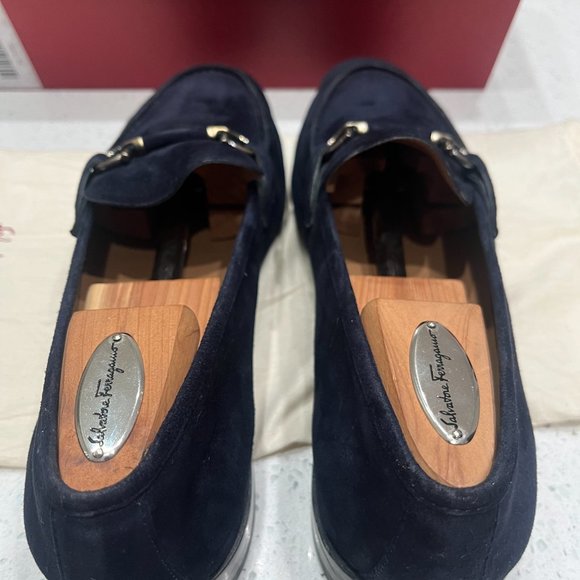 Men\'s Ferragamo Nilo Loafer – Royal Suede Navy main image 4